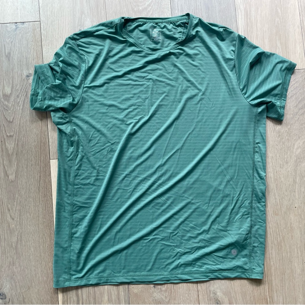 Soybu men’s sage green athletic workout shirt - size XL